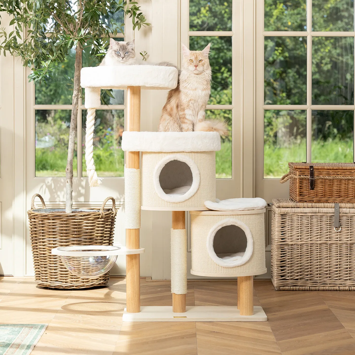 Helsinki Hide & Sleep Cat Tree